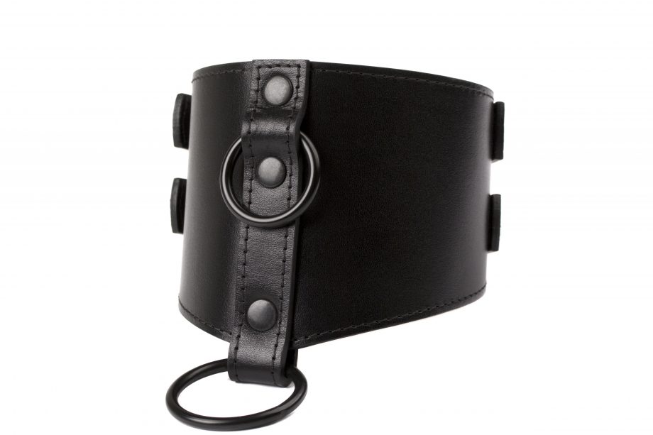 handmade black leather posture collar with three o rings 1