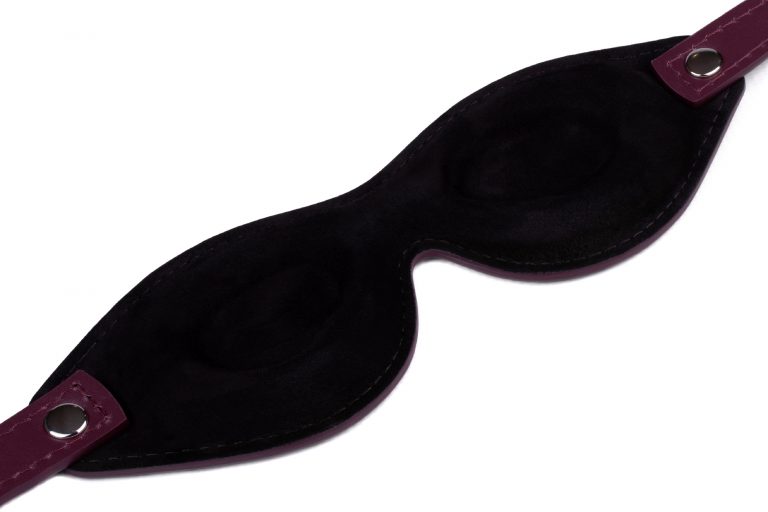 Handmade bordo leather blindfold lining view 1